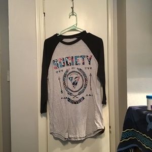 Men’s long sleeve t shirt